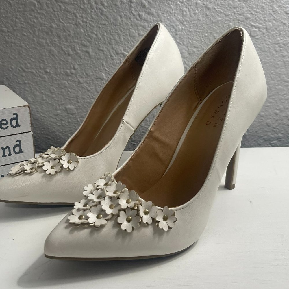 LC Lauren Conrad White Pumps (8)